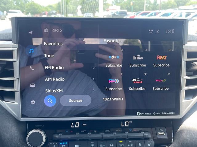 Used 2024 Toyota Tundra Limited image 9