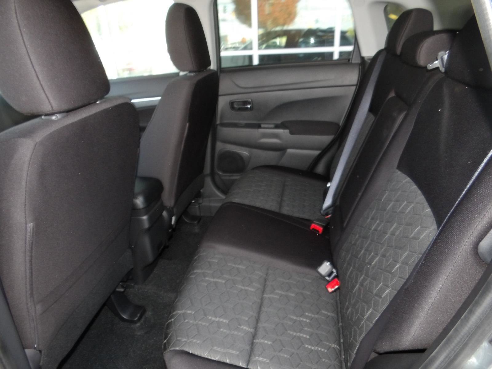 Used 2024 Mitsubishi Outlander Sport ES image 14