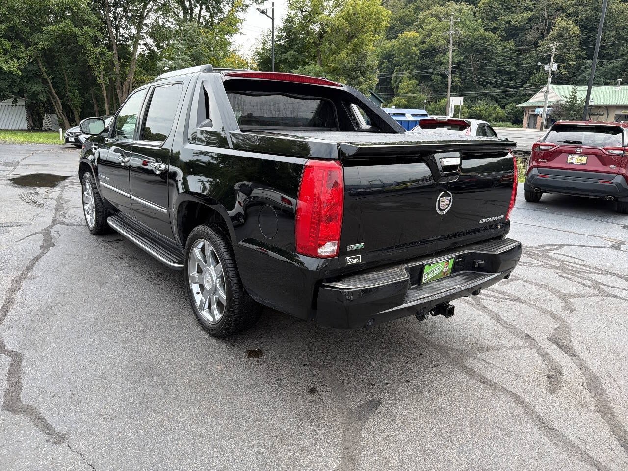 Used 2011 Cadillac Escalade EXT Luxury AWD/4WD image 7