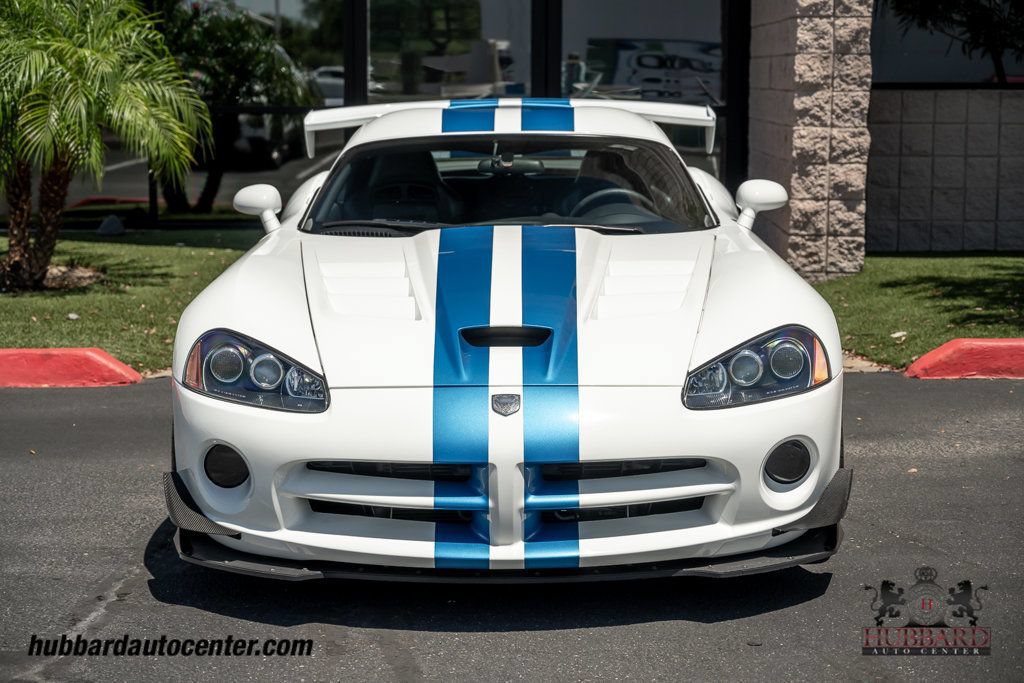 Used 2009 Dodge Viper ACR RWD image 3