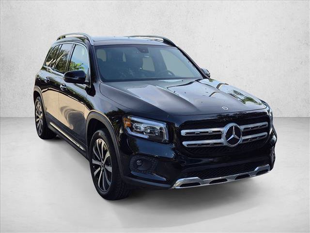 Used 2022 Mercedes-Benz GLB 250 image 3