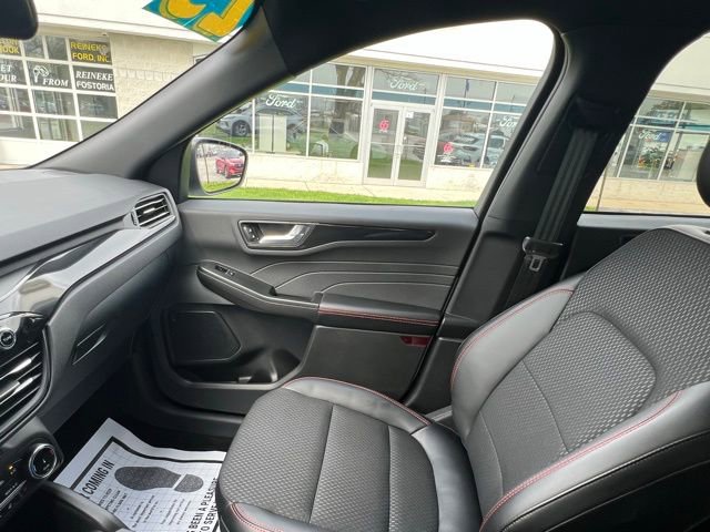 Used 2025 Ford Escape ST-Line w/ Equipment Group 301A FWD image 20
