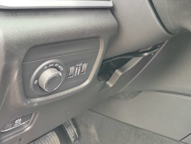 New 2025 Jeep Grand Cherokee L Laredo AWD/4WD image 10