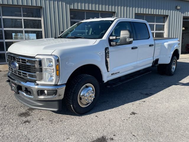 Used 2025 Ford F350 XLT AWD/4WD image 3