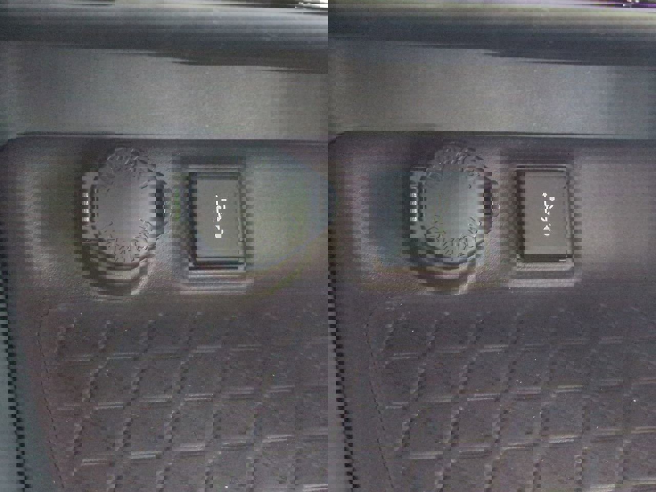 Used 2020 Toyota RAV4 Limited image 22