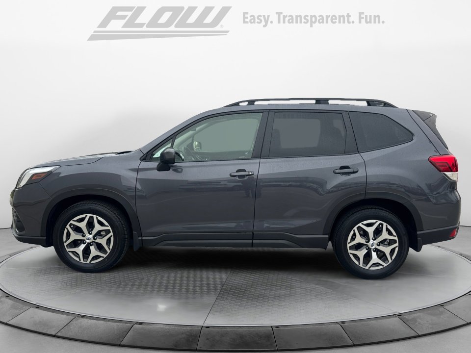 Used 2024 Subaru Forester Premium image 5