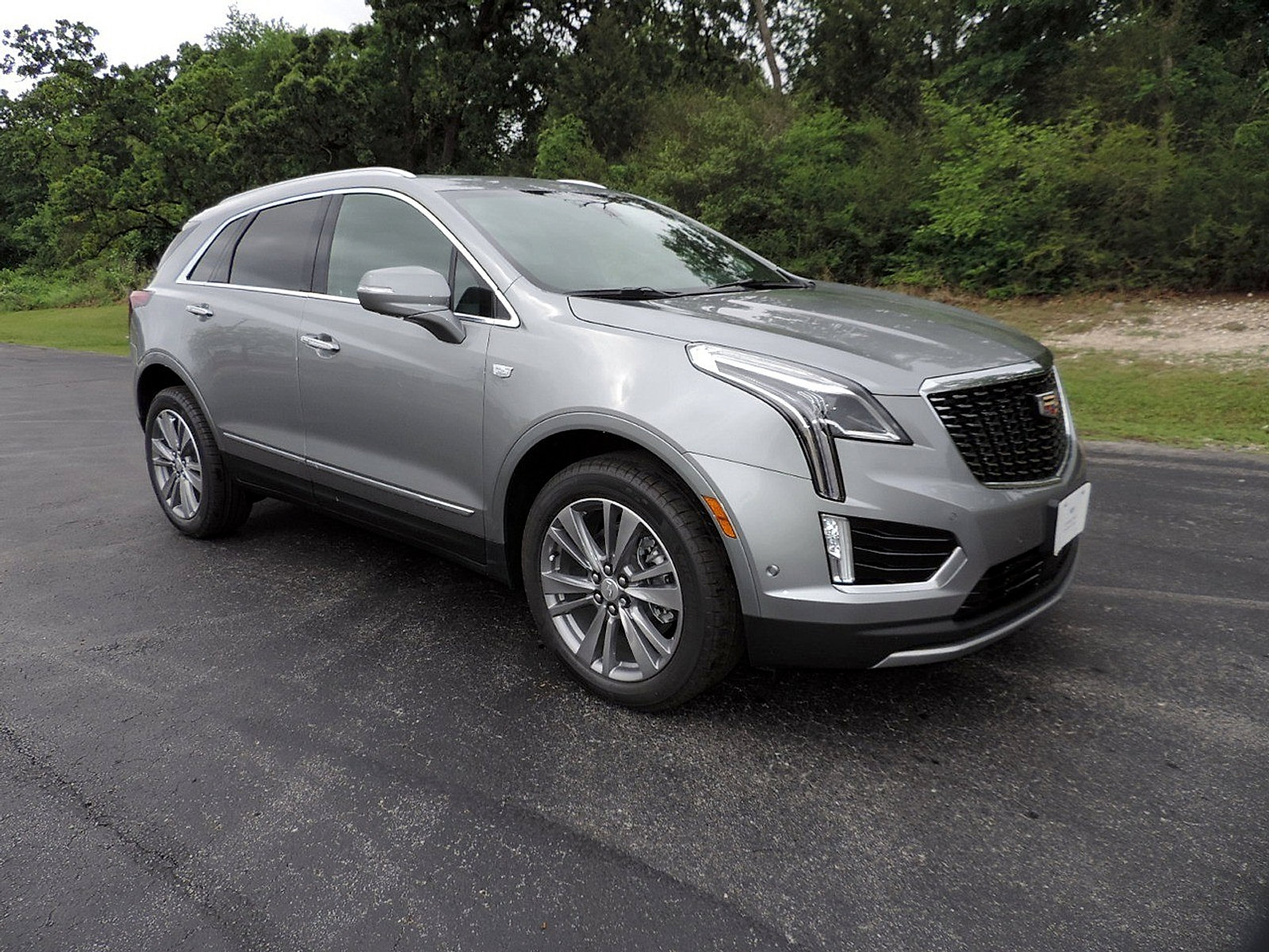 New 2026 Cadillac XT5 Premium Luxury w/ Driver Assist Package FWD image 3