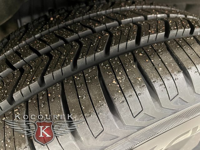 Used 2024 Ford Explorer ST-Line w/ Class IV Trailer Tow Package image 8