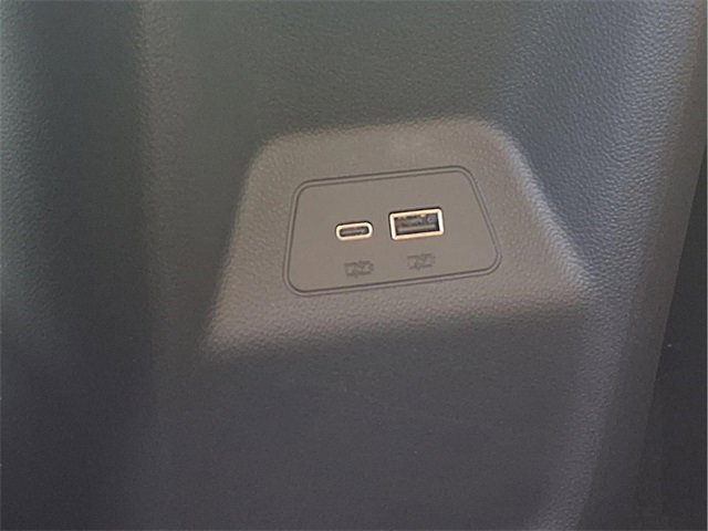 Certified 2025 Buick Envision Preferred image 24