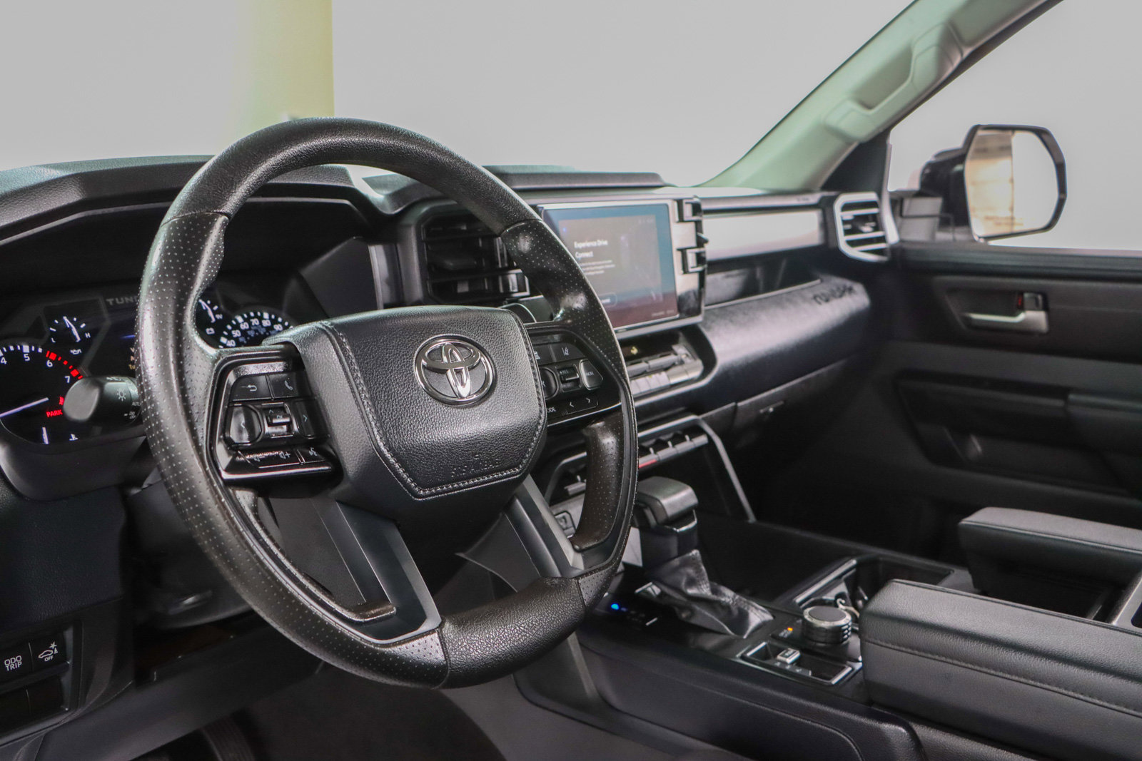 Used 2024 Toyota Tundra SR5 w/ SR5 Convenience Package AWD/4WD image 23