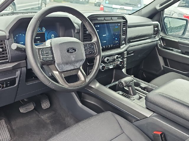 Used 2024 Ford F150 XLT w/ XLT Black Appearance Package RWD image 17