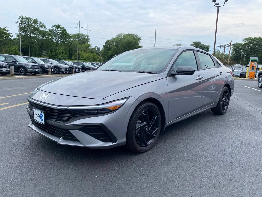 New 2026 Hyundai Elantra Sport FWD image 6