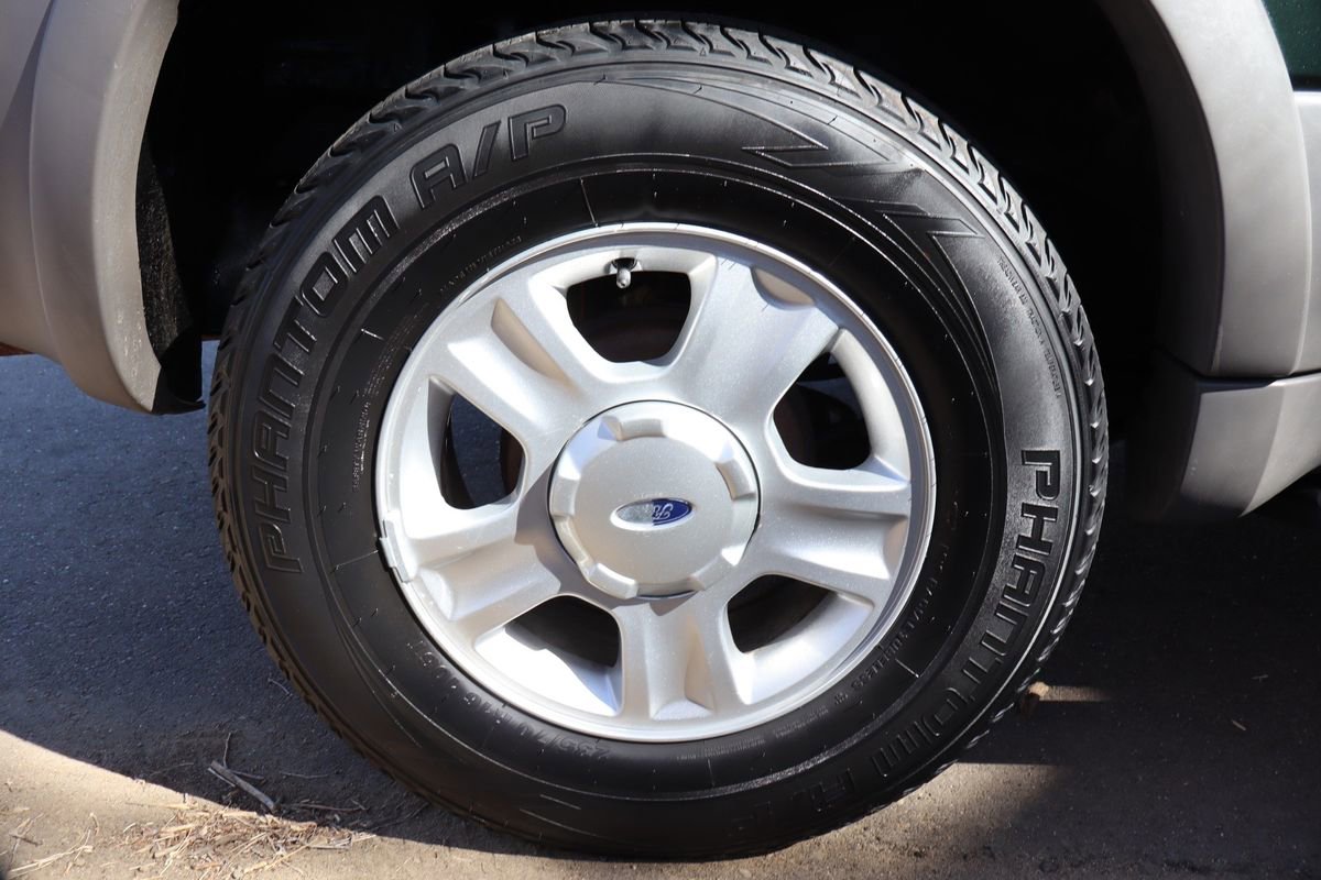 Used 2001 Ford Escape XLT image 39