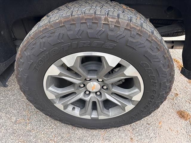 Certified 2025 Chevrolet Silverado 1500 High Country w/ Technology Package image 38