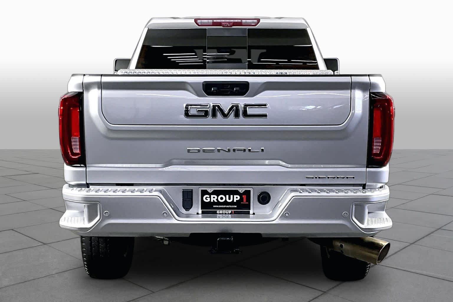 Used 2023 GMC Sierra 2500 Denali w/ Denali Ultimate Package AWD/4WD image 5