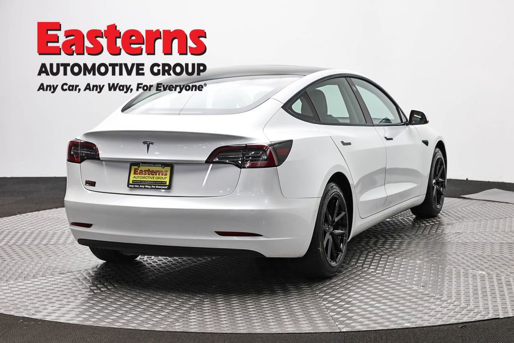Used 2021 Tesla Model 3 Standard Range Plus RWD image 5