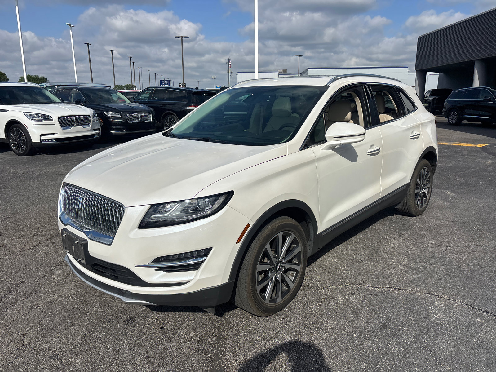 Used 2019 Lincoln MKC Reserve w/ MKC Climate Package AWD/4WD image 3