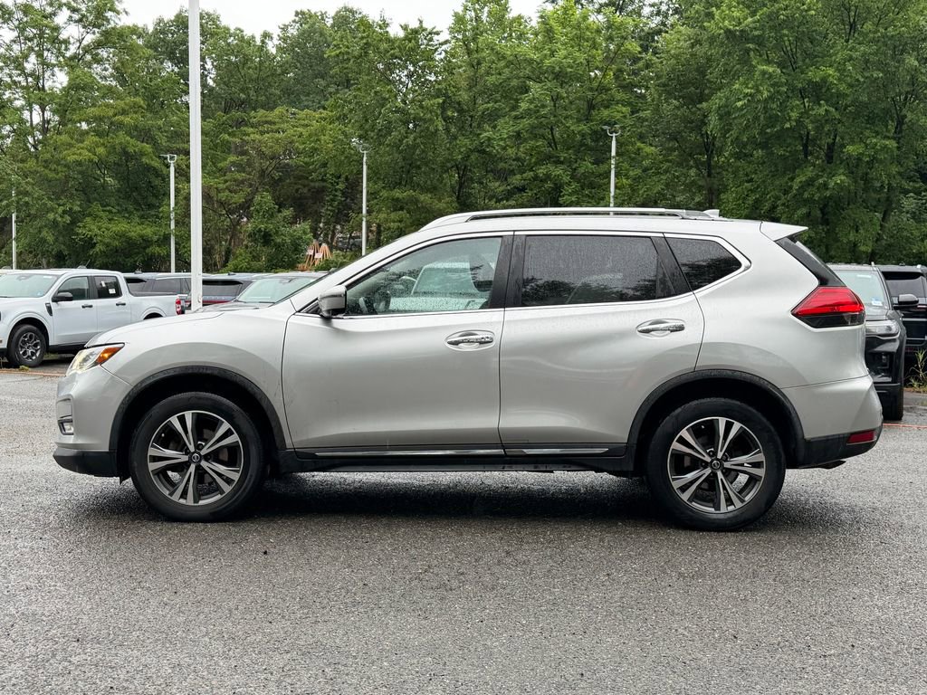 Used 2017 Nissan Rogue SL AWD/4WD image 4