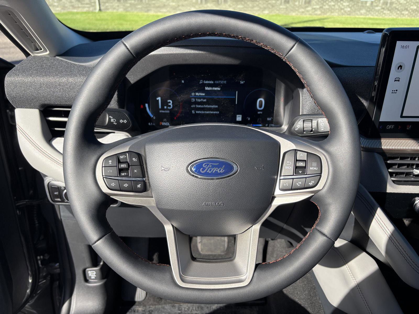 New 2026 Ford Explorer Active image 25
