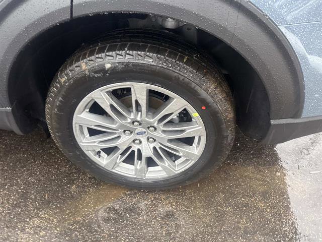 New 2026 Ford Explorer Active w/ Active Comfort Package image 5