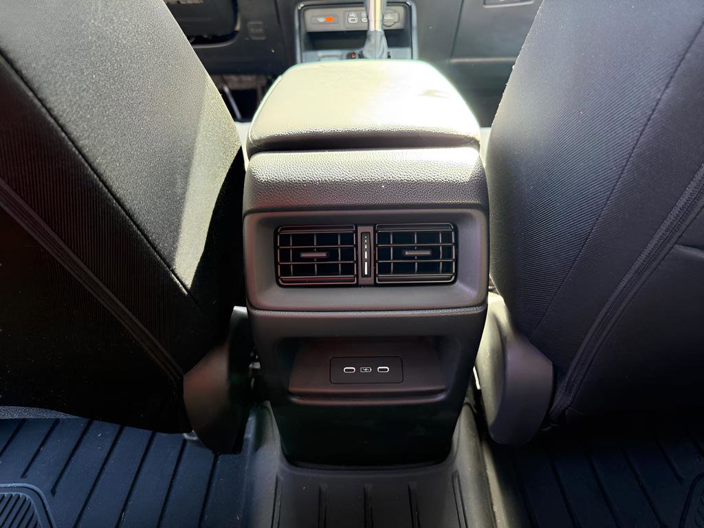 Used 2024 Honda CR-V EX image 11