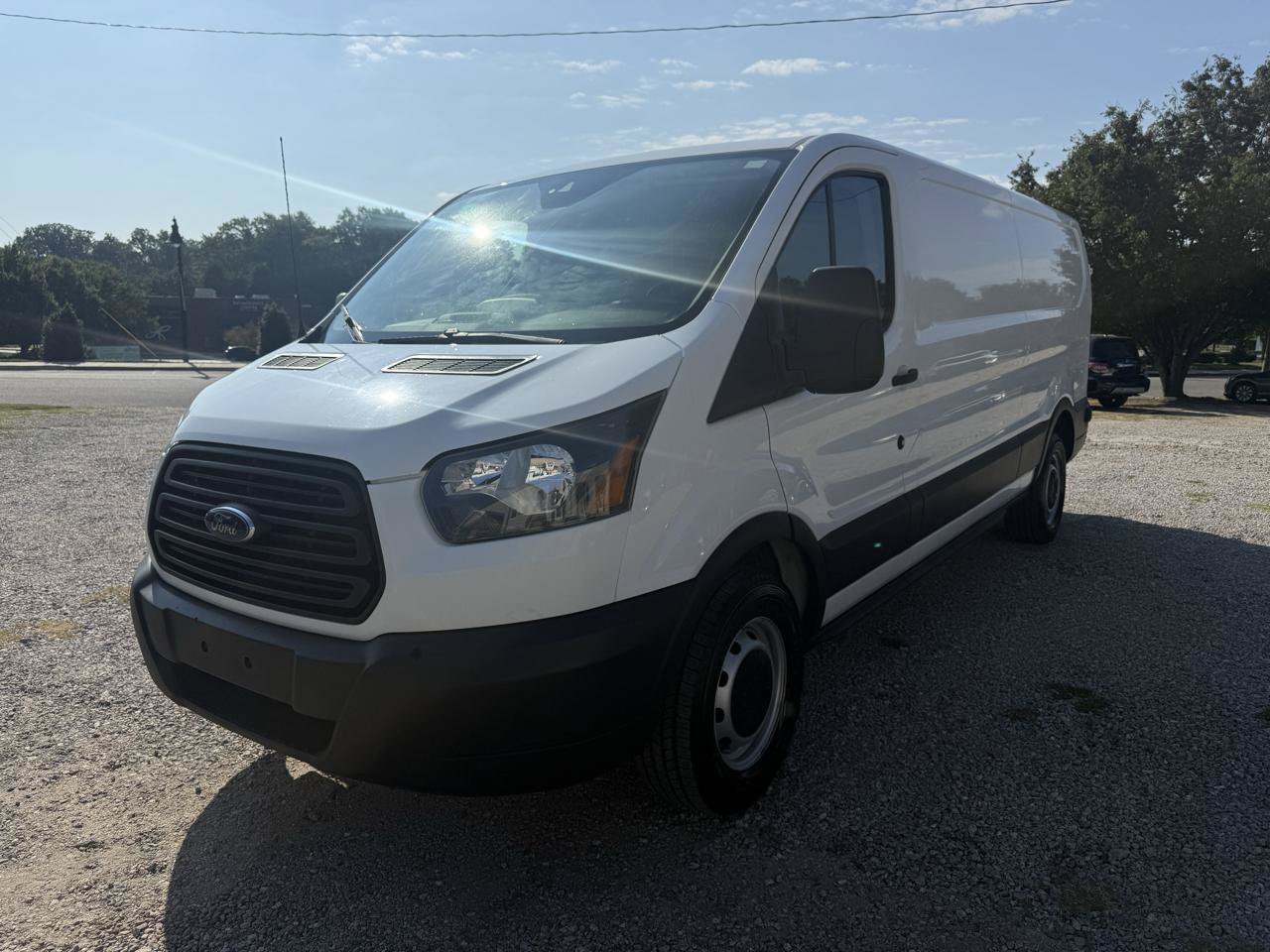 Used 2019 Ford Transit 250 148 Low Roof RWD image 1