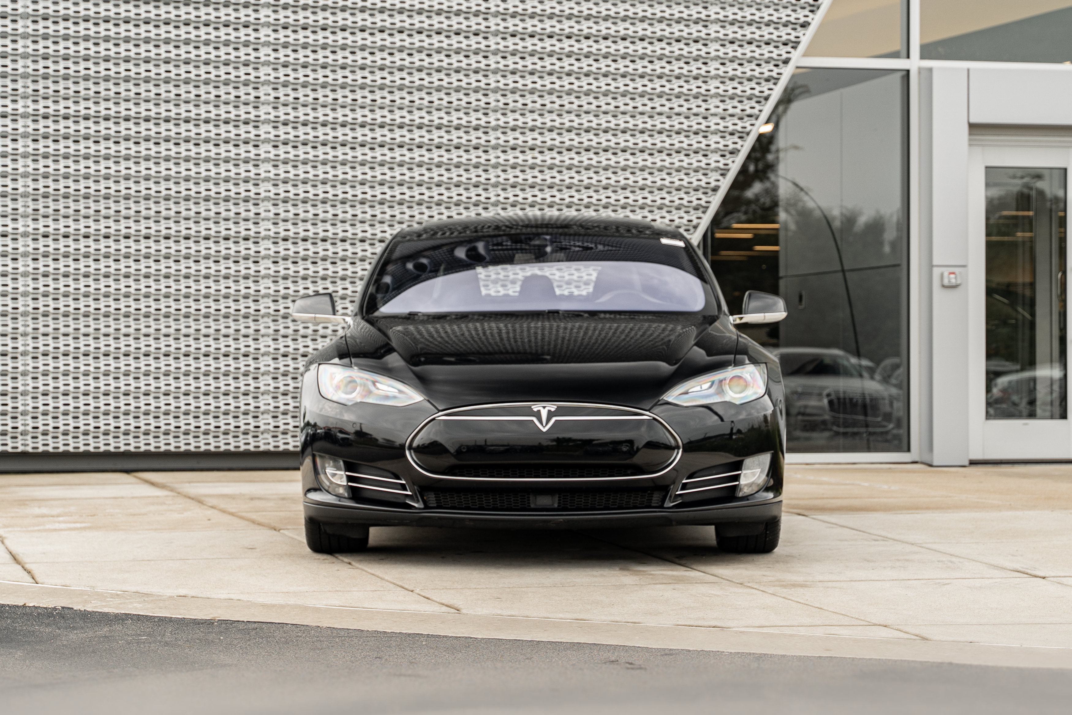 Used 2015 Tesla Model S P90D AWD/4WD image 29