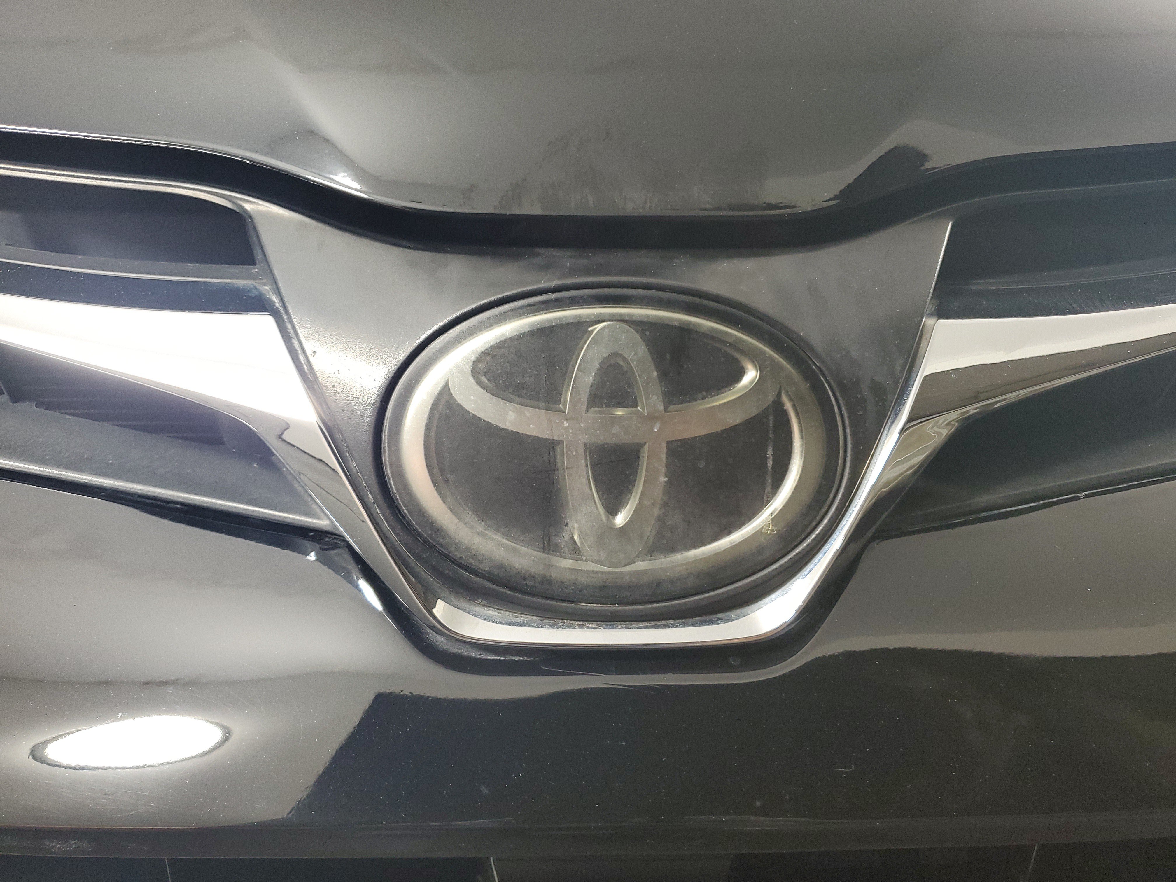 Used 2020 Toyota Sienna LE w/ Carpet Mat Package FWD image 10