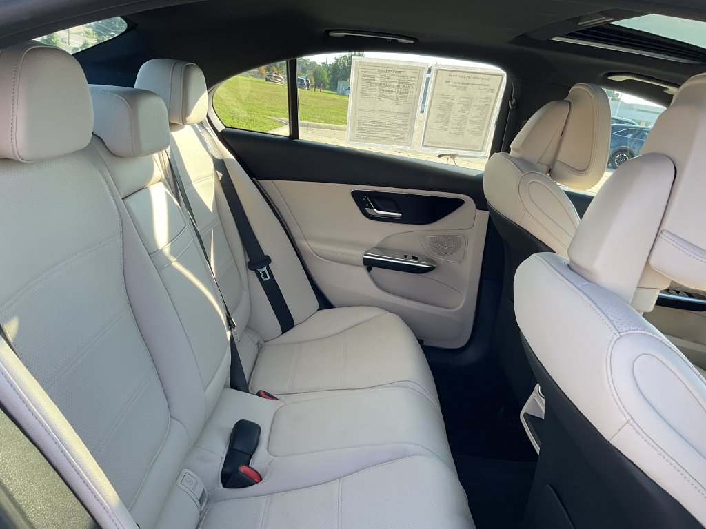 Used 2024 Mercedes-Benz C 300 Sedan image 16