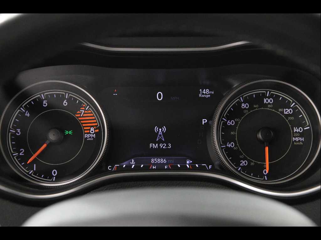 Used 2019 Jeep Cherokee Limited AWD/4WD image 8