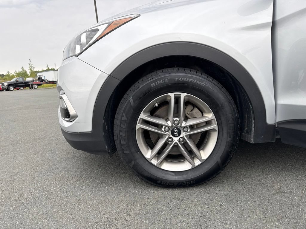 Used 2017 Hyundai Santa Fe Sport AWD/4WD image 40