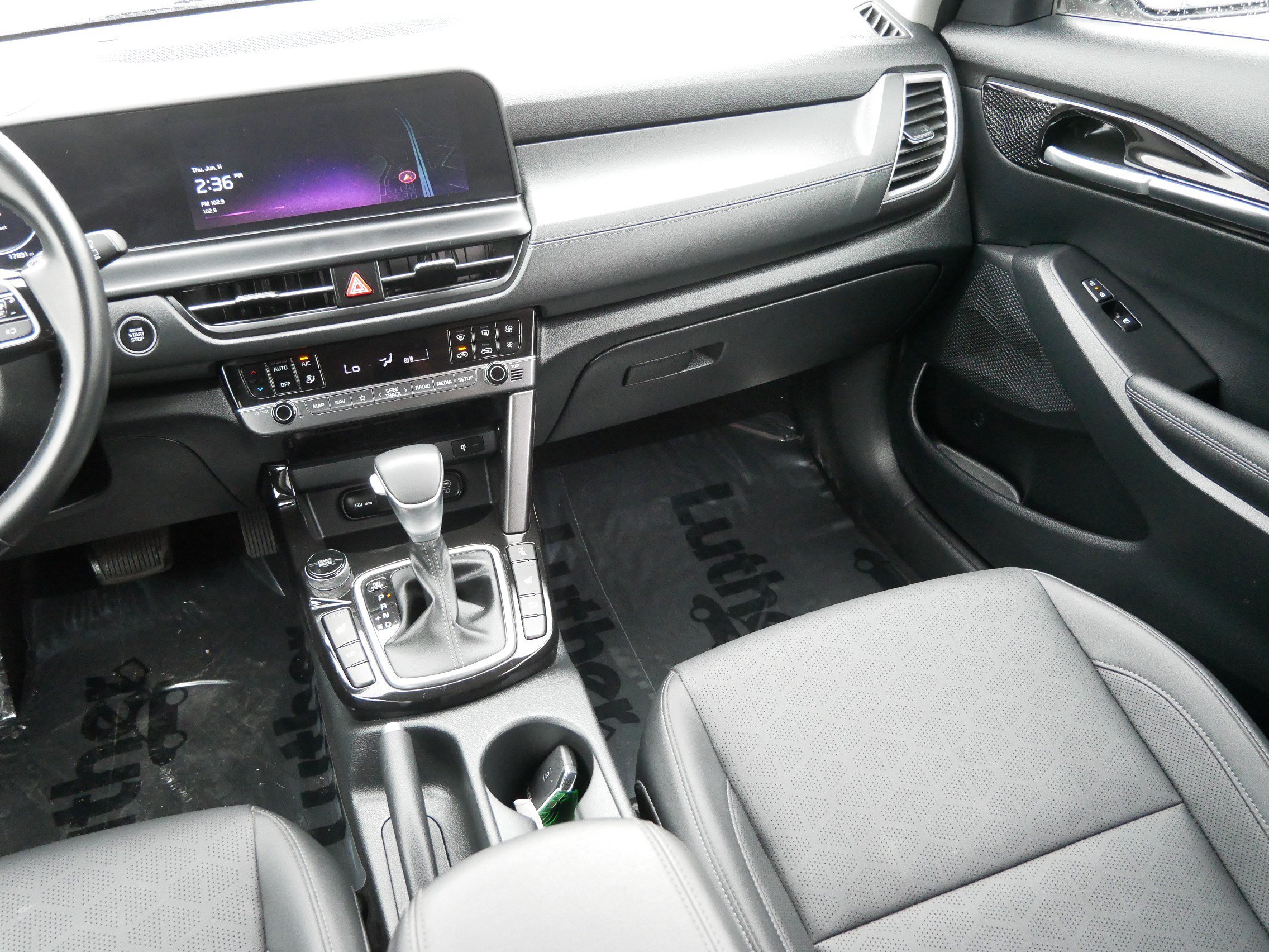 Used 2024 Kia Seltos EX AWD/4WD image 11