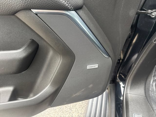 Used 2023 GMC Yukon Denali AWD/4WD image 13