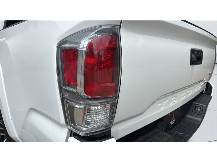 Used 2021 Toyota Tacoma TRD Sport w/ Technology Package RWD image 25