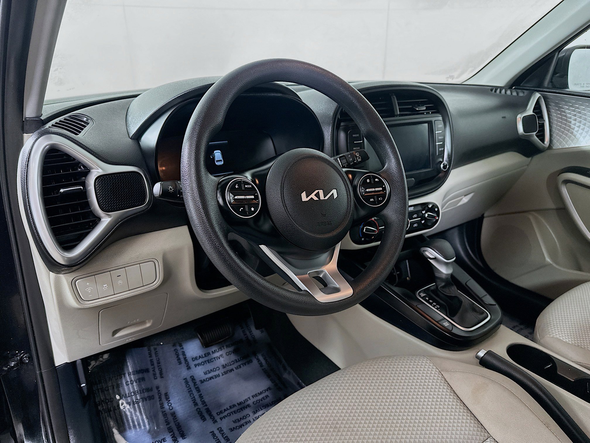 Certified 2023 Kia Soul LX w/ LX Technology Package image 9