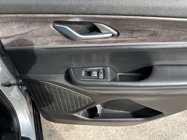 Used 2024 Jeep Grand Cherokee L Limited w/ Luxury Tech Group II image 15