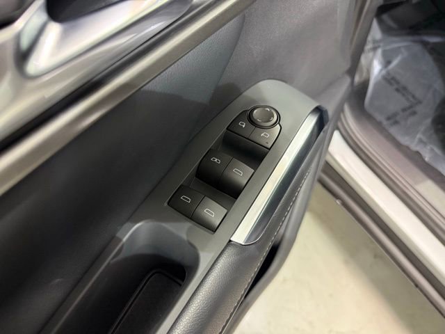 New 2026 Chevrolet Traverse LT image 12