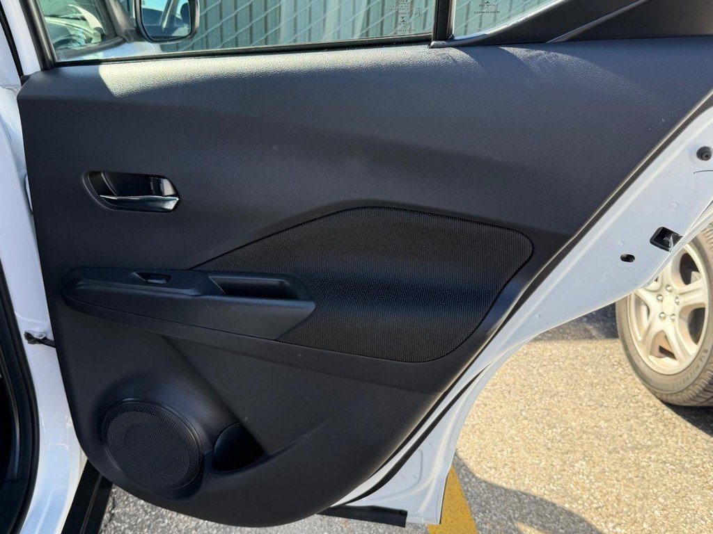 Used 2022 Nissan Kicks SV image 37