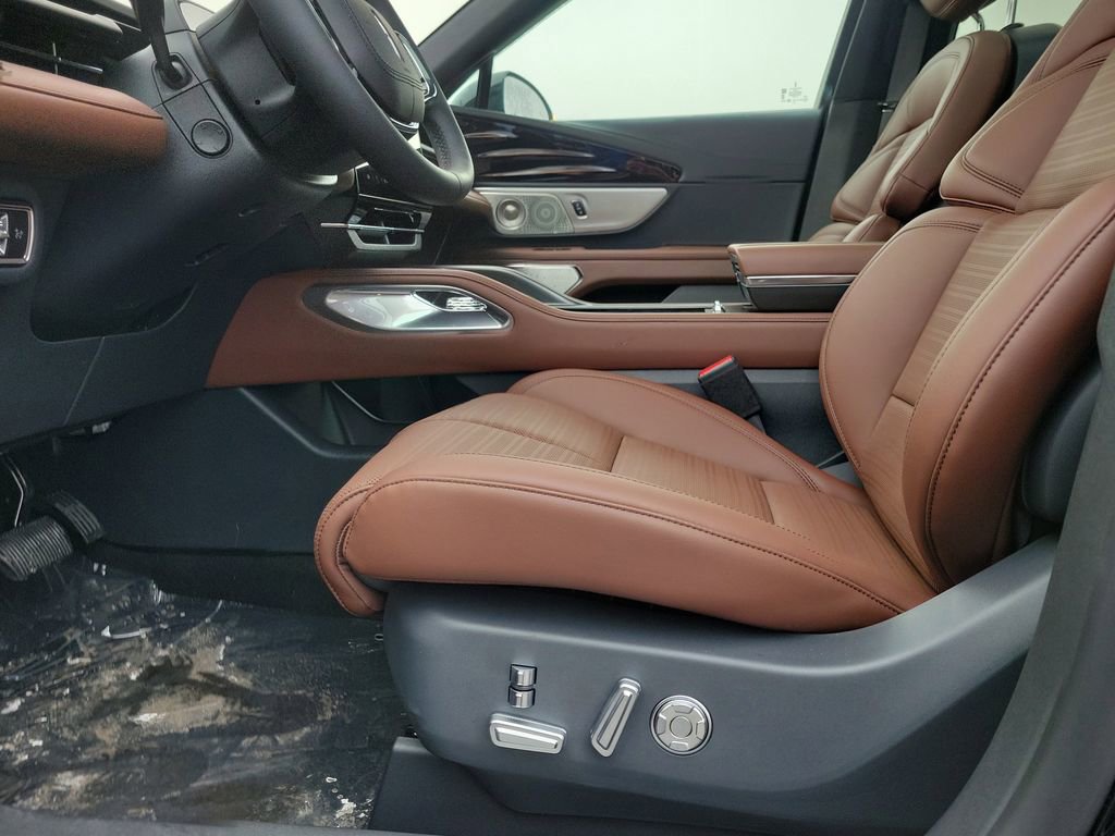 New 2026 Lincoln Nautilus Reserve AWD/4WD image 17