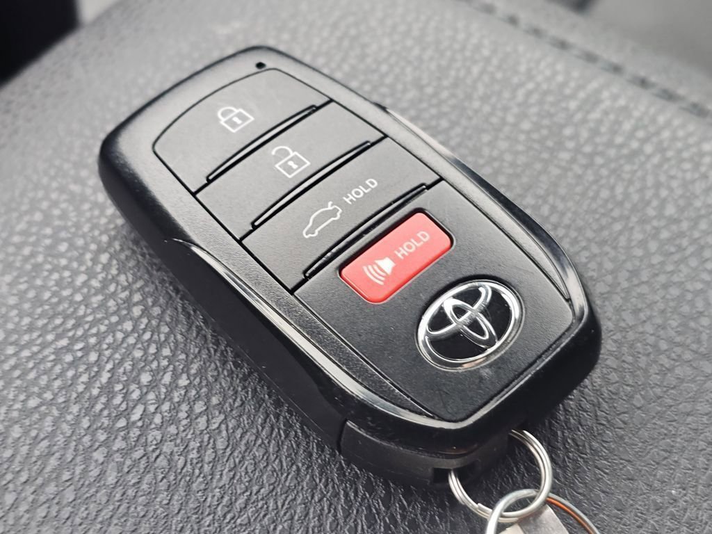 Used 2025 Toyota Camry XSE FWD image 34