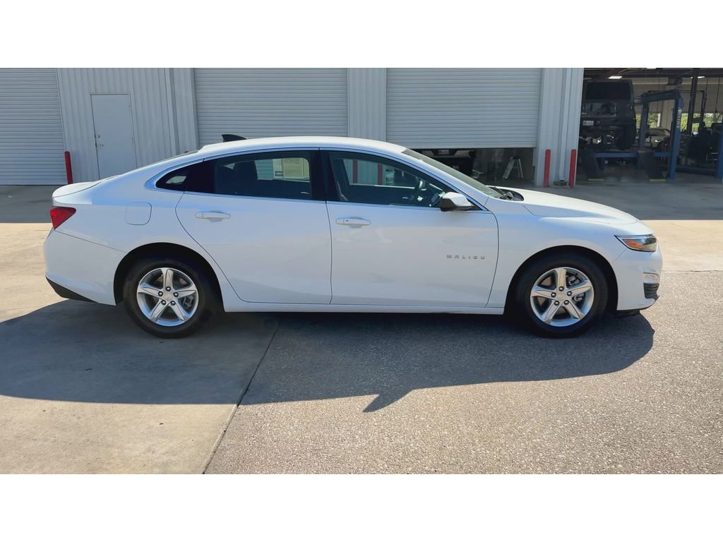 Used 2022 Chevrolet Malibu LS image 9