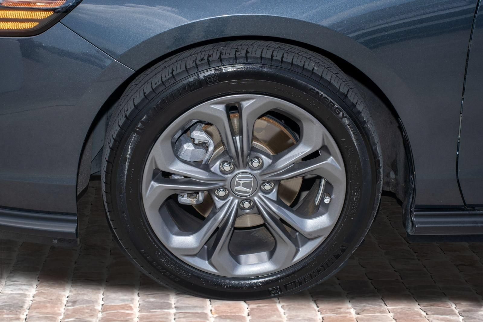 Certified 2024 Honda Accord EX image 37