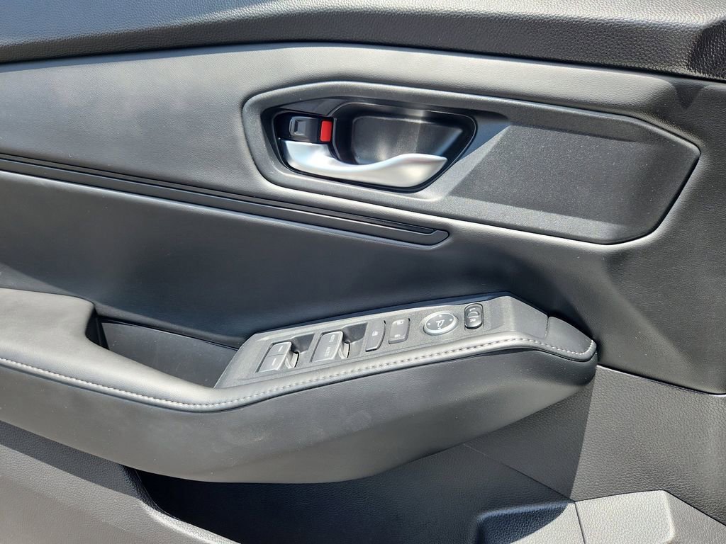Used 2024 Honda Accord Sport image 7