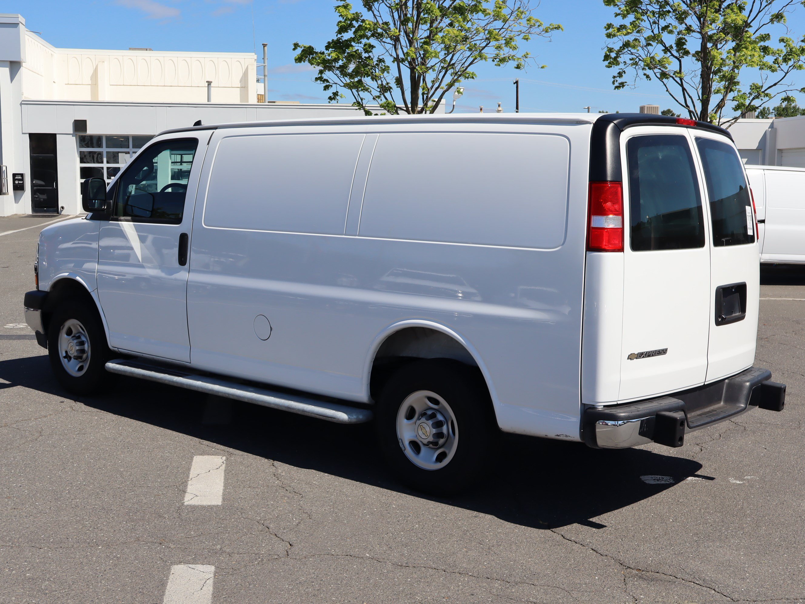 Used 2025 Chevrolet Express 2500 w/ Driver Convenience Package RWD image 8