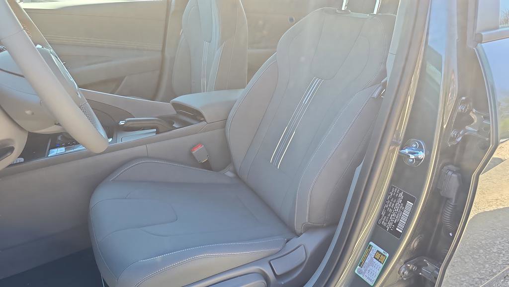 New 2026 Hyundai Elantra Sport FWD image 14