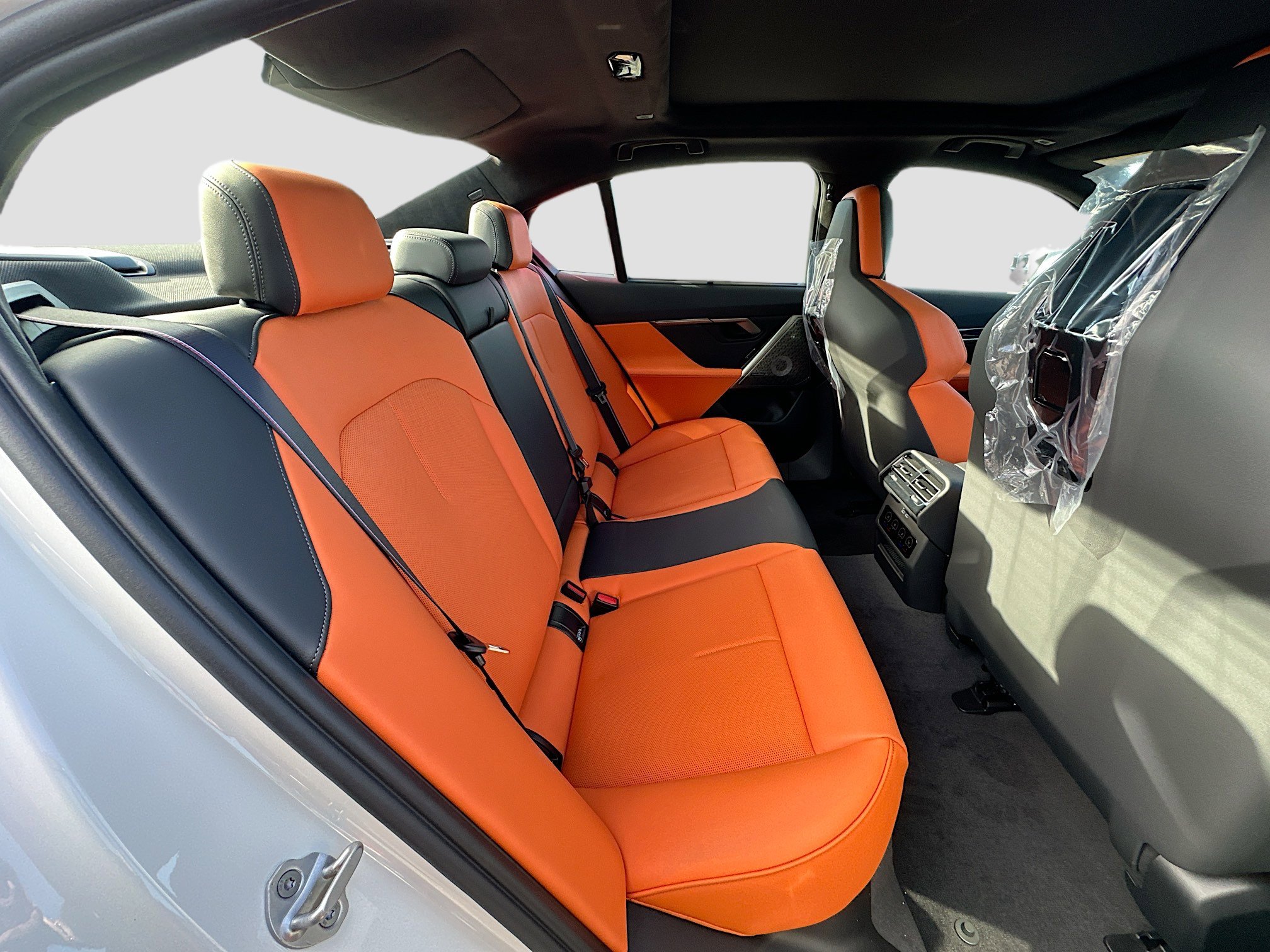 New 2026 BMW M5 w/ Executive Package image 22