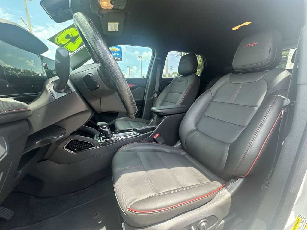 Used 2025 Chevrolet TrailBlazer RS FWD image 19