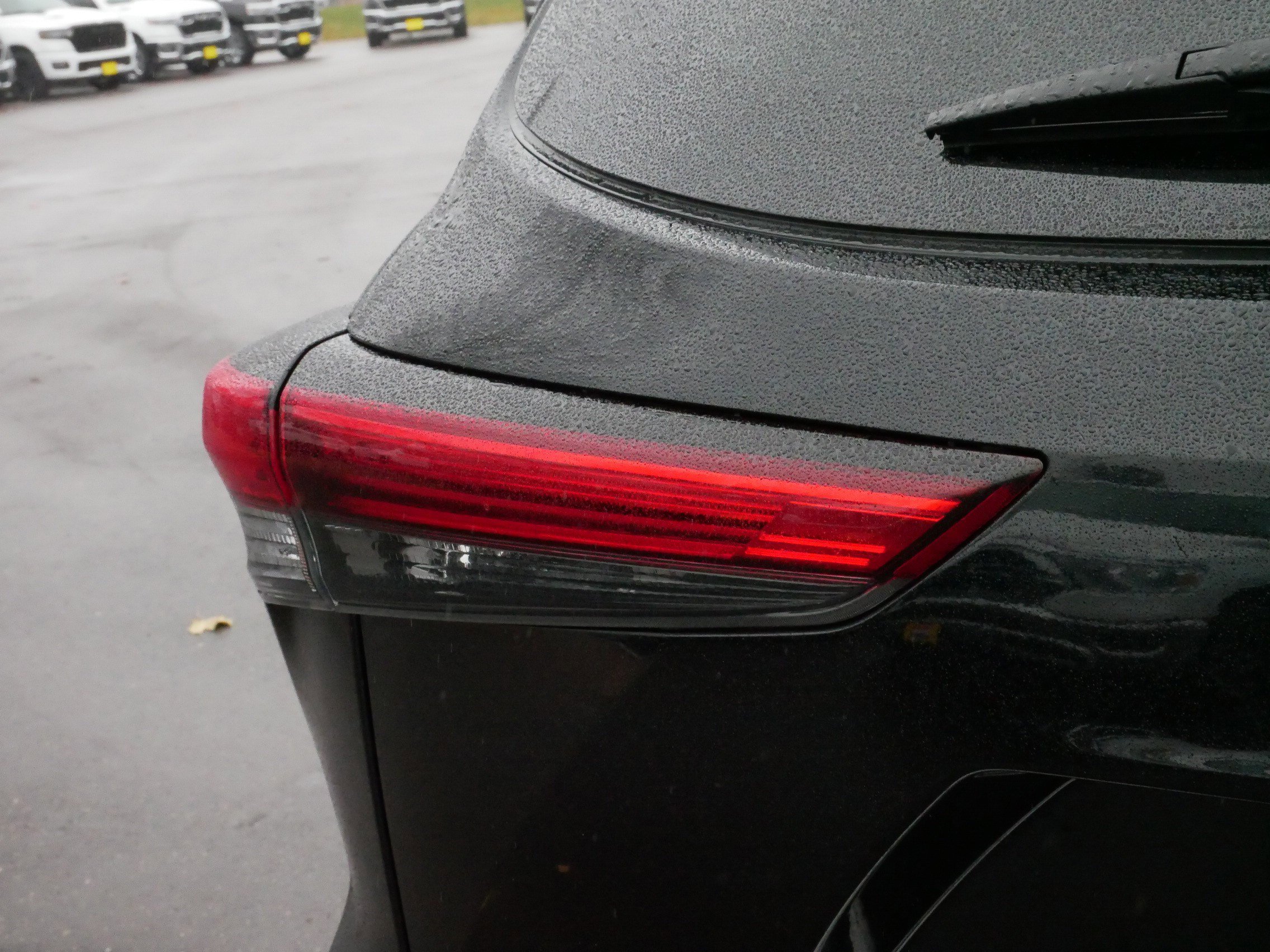 Used 2022 Toyota Highlander XLE image 17