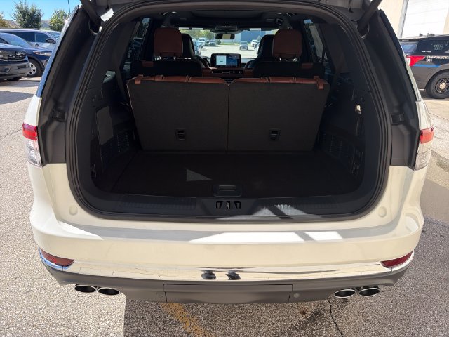 New 2026 Lincoln Aviator Reserve AWD/4WD image 7