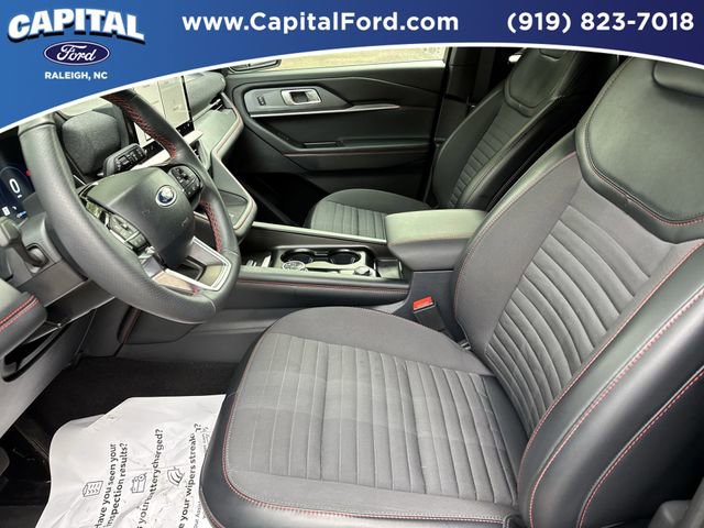 Certified 2025 Ford Explorer ST-Line w/ Premium Package AWD/4WD image 19